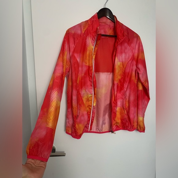 Super light windbreaker/rainjacket (no size, no brand) - Picture 2 of 9